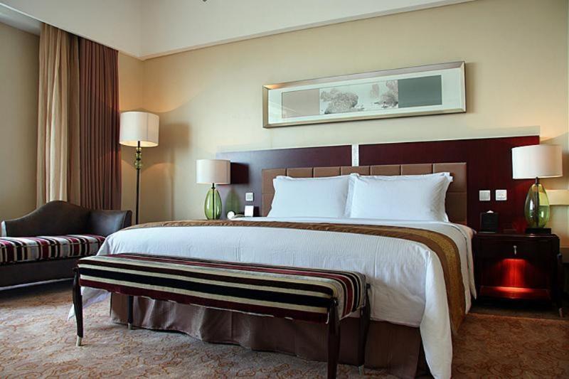 Hotel Yu Long International 5*
