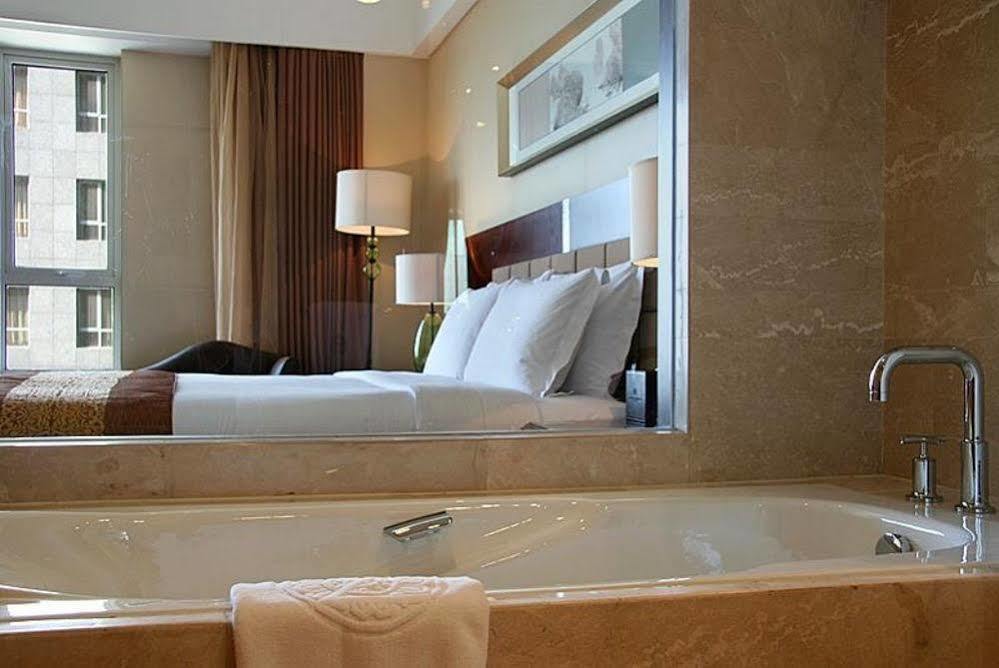 Yu Long International 5*