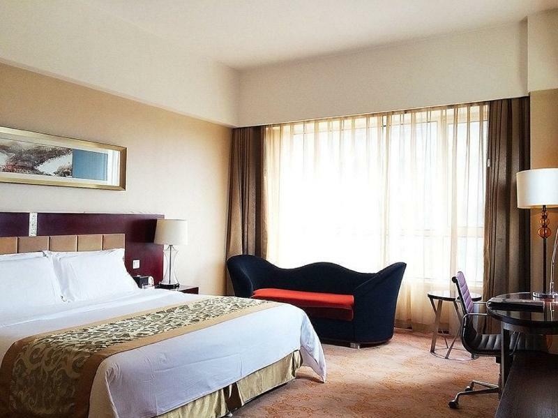 Yu Long International Hotel