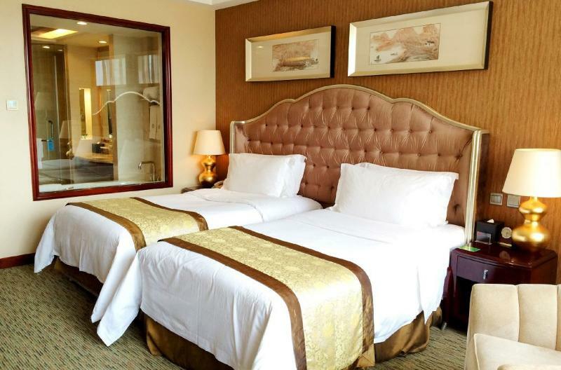 Yu Long International 5* Peking